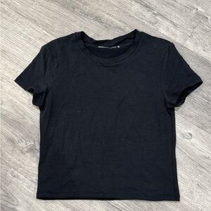 Abercrombie & Fitch Black Tee size S